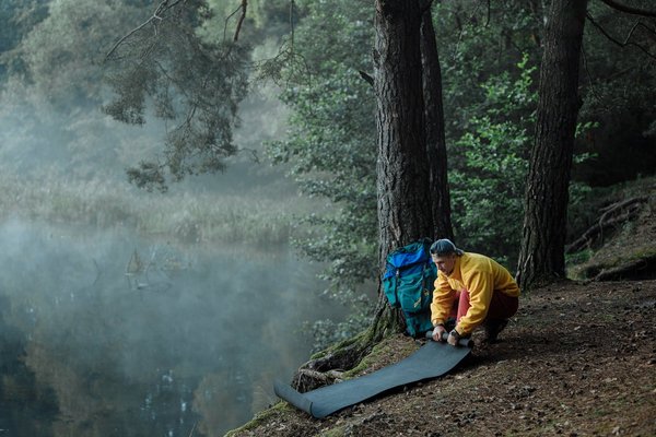 Comment organiser un camping pour une expédition de spéléologie dans les grottes des Dolomites?